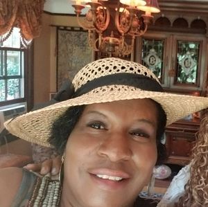 Meet your Posher, Toni